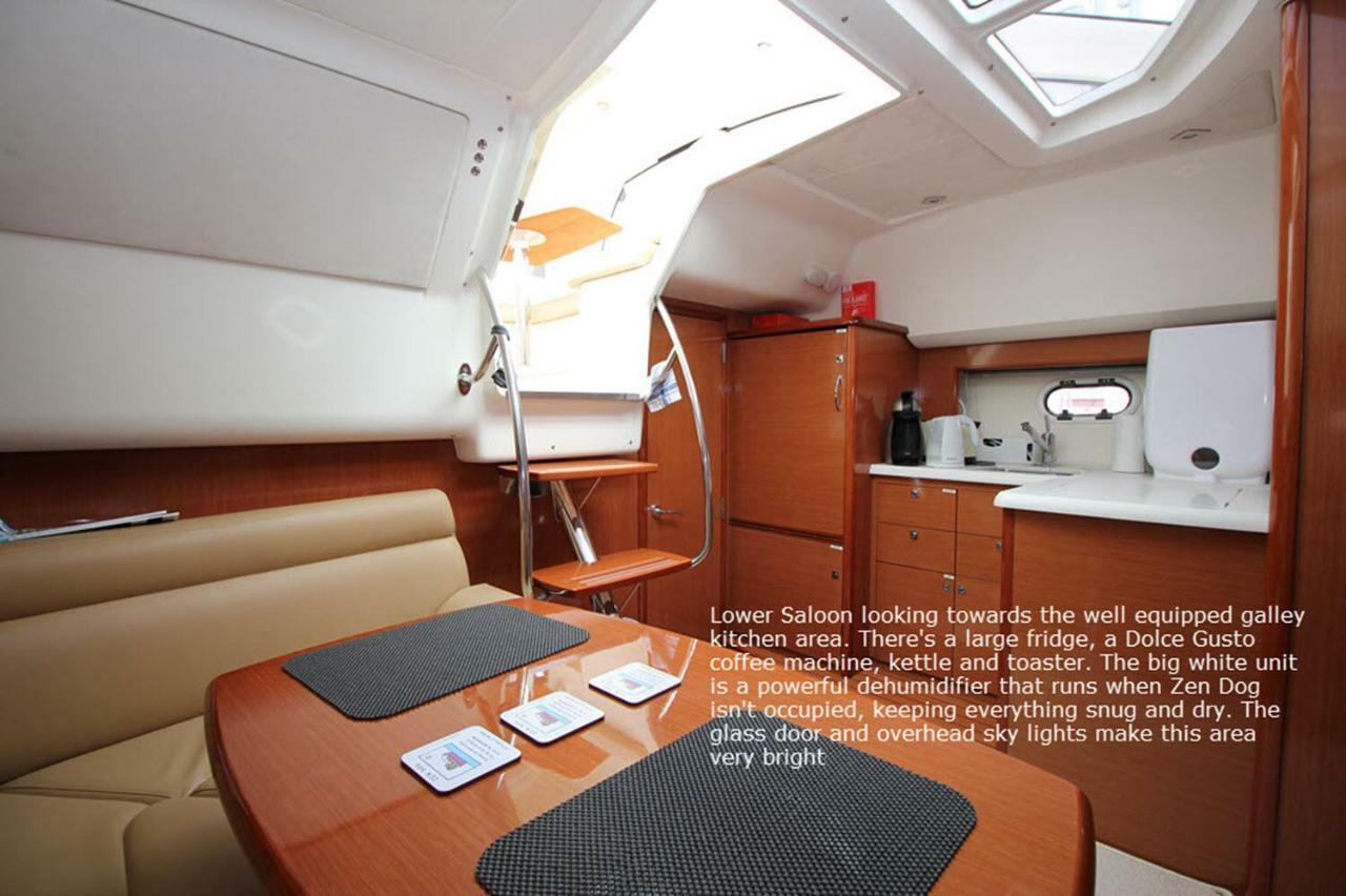 Zen Dog Luxury Motor Yacht Hotel Lymington Exterior photo